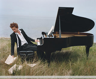 Robert Pattinson Playing Piano on Sex On A Piano Never Sounded So Appealing