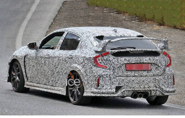 2017 Honda Civic Type R spied