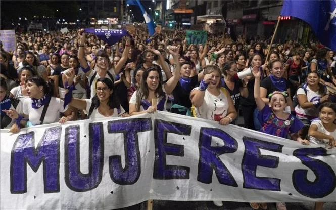 8M: Este lunes habrá marchas en todo el país y paro de mujeres