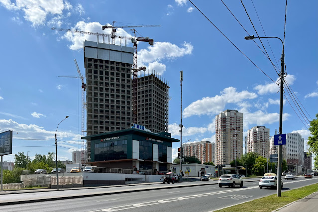 улица Лобачевского, строящийся жилой комплекс Level Мичуринский, «Вкусно – и точка»