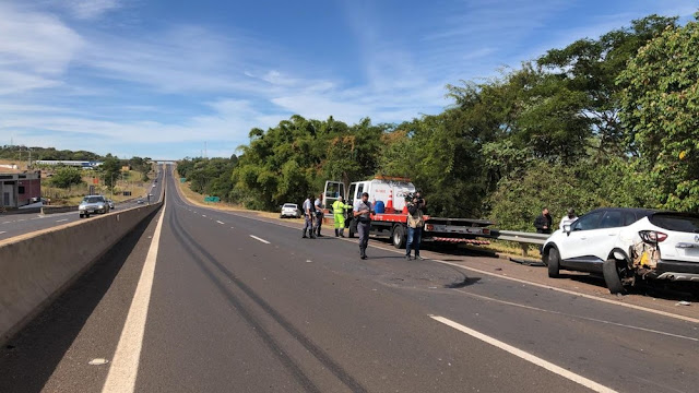 Acidente de trânsito envolve cinco veículos e deixa três pessoas feridas na Rodovia Raposo Tavares, em Álvares Machado