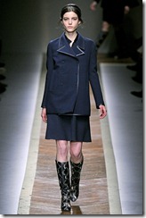 Valentino Ready-To-Wear Fall 2011 Runway Photo 7