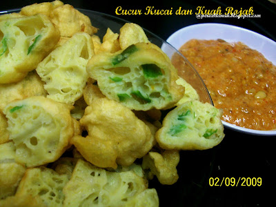 Periuktanah: Cucur Kucai dan kuah Rojak