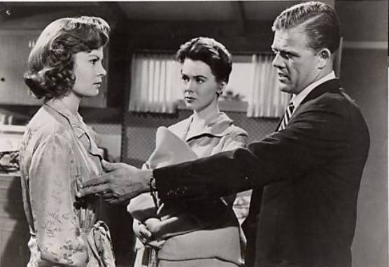 Patricia Owens and Barbara Rush with Pat Hingle in Martin Ritt's No Down