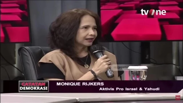 VIRAL Netizen Sebut Monique Rijkers Buzzer Zionist, Gegara Sebut Palestina Ini VIRAL Netizen Sebut Monique Rijkers Buzzer Zionist, Gegara Sebut Palestina Ini