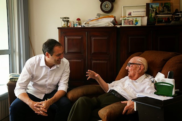 Paulo vai a Liberato Costa Júnior conversar sobre política e debater o Recife