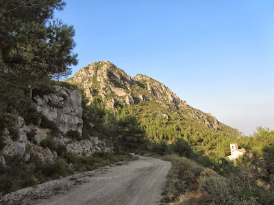 TOT TRAVESSANT LA SERRA DEL MONTMELL (De Mas d'en Bosc al Coll d'Arca), Camí de la Vall de Sant Marc