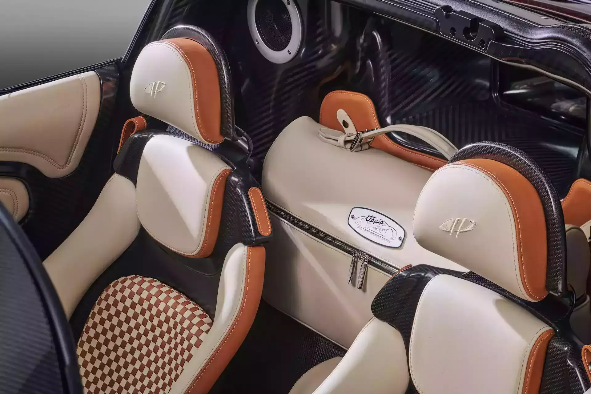 Utopia Roadster: A Nova Era dos Hipercarros de Luxo e Performance