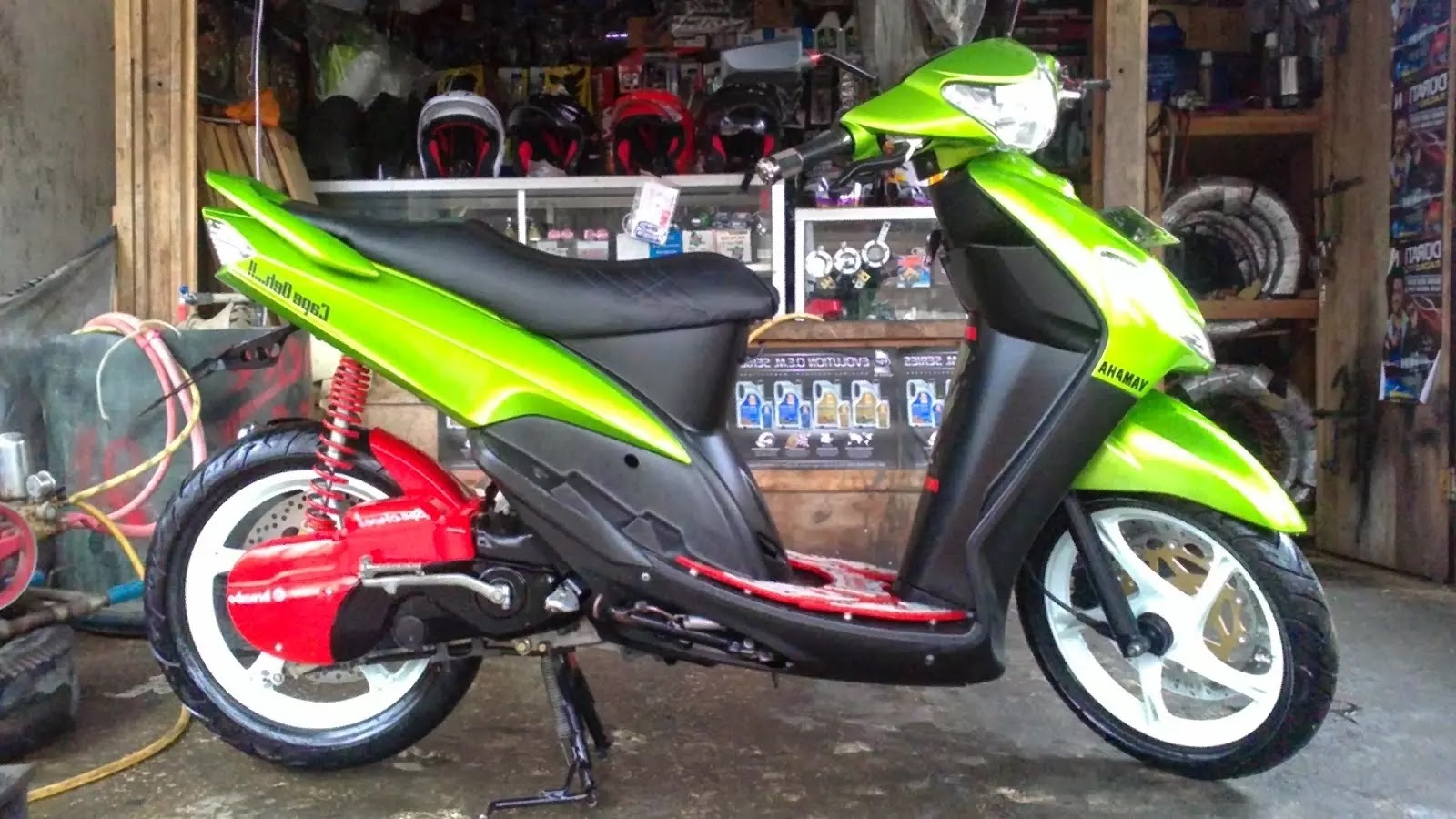 Mio Sporty Thailook Cobak Melakukan Modif Mio Sporty Standar