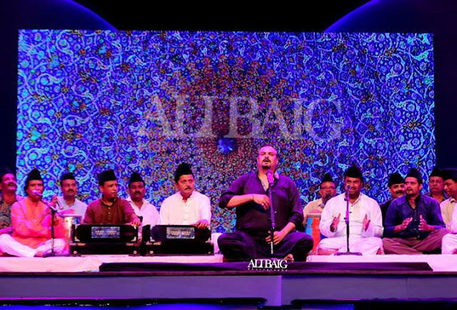  amjad sabri performaed at Lux Style Awards 2015