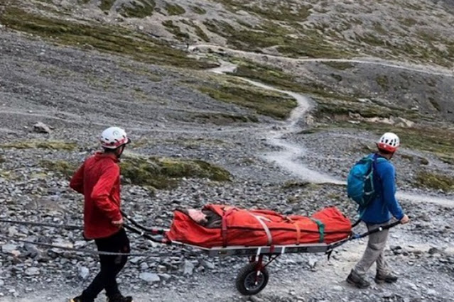 Rescate a una mujer en la senda del Glaciar Martial