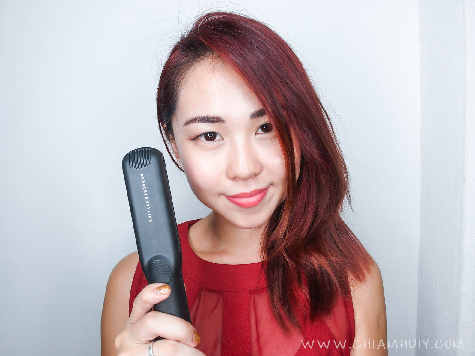 Straighten Your Hair With GlamPalm Hair Straightener Celine