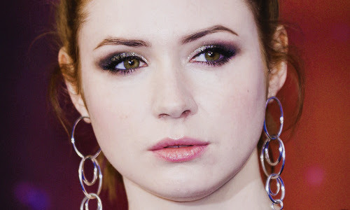 Karen Gillan All Time Hottest  Photos 