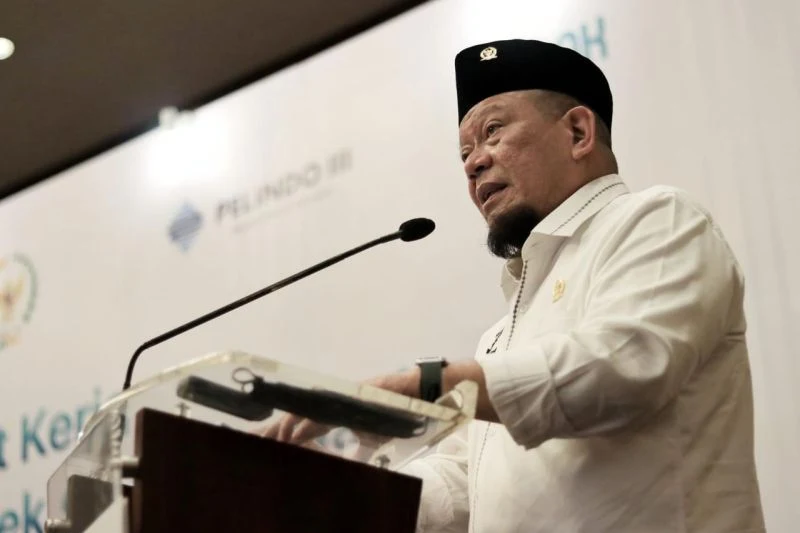 Ketua DPD RI: Biarkan Oligarki Ekonomi Masuk Melalui Presidential Threshold, MK Layak Dibubarkan!