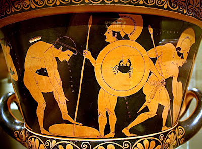 Homossexualidade na Grécia Antiga - Jovens atenienses se preparando para a guerra