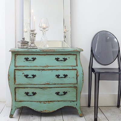 Calli's Crossing: Shabby Chic Nightstands