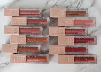 Maybelline Lifter Gloss Swatches: A Palette of Elegance