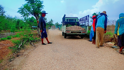 Warga Desa Trasak Apresiasi Kinerja Kepala Desa Dalam Peningkatan Infrastruktur.