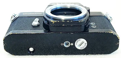 Pentax Spotmatic SP, Bottom