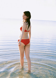 Ai Takabe Japanese Sexy Voice Actress Sexy Red Swimsuit Photo On The Beach 2