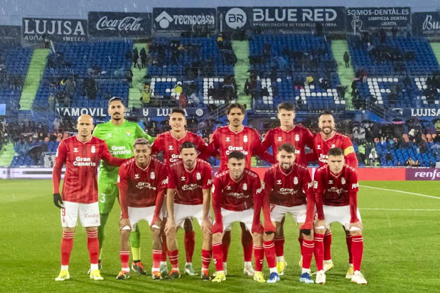 📸U. D. LAS PALMAS 📆2 marzo 2024 ⬆️Álvaro Vallés, Sergo Cardona, Saúl Coco, Mika Mármol, Kirian Rodríguez. ⬇️Sandro, Julián Araujo, Javi Muñoz, Alberto Moleiro, Munir, Máximo Perrone. GETAFE C. F. 3 🆚 U. D. LAS PALMAS 3 Sábado 02/03/2024, 18:30 horas. Campeonato de Liga de 1ª División, jornada 27. Getafe, Madrid, estadio Coliseum: 7.623 espectadores. GOLES: ⚽1-0: 11’, Jaime Mata. ⚽2-0: 14’, Mason Greenwood. ⚽2-1. 35’, Sandro Ramírez. ⚽3-1: 45’, Nemanja Maksimović. ⚽3-2: 50’, Sergi Cardona. ⚽3-3: 57’, Munir El Haddadi.