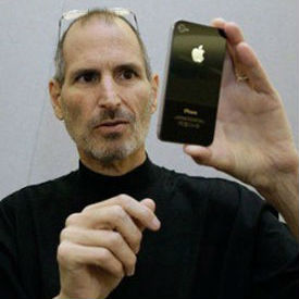 Di Buku Ini, Mendiang Steve Jobs Pernah Hina Pendiri Android!