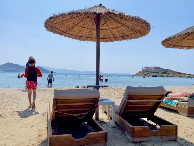 Çocukla Yunan Adaları tatili en iyi plaj Naxos adası