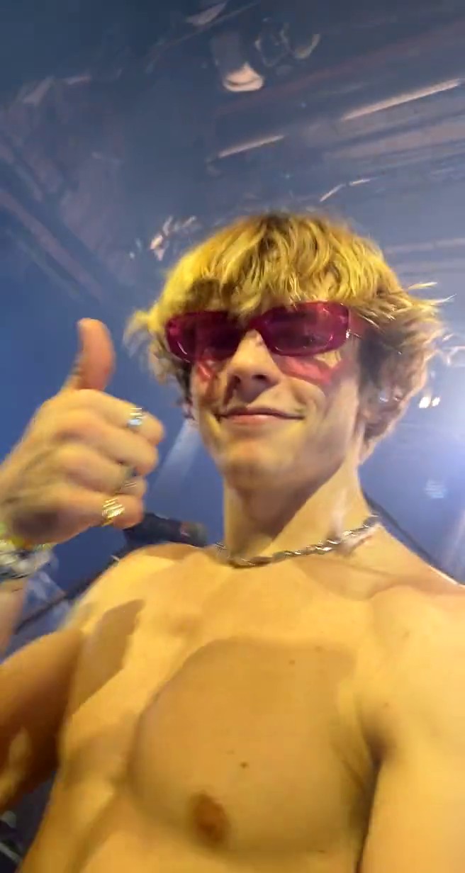 Alexis_Superfan's Shirtless Male Celebs Ross Lynch shirtless at The