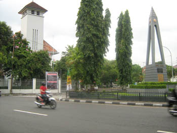 Sewa Mobil Xenia Jogja on Baru    Sewa Bis Jogja   Sewa Mobil Jogja   Rental Mobil Yogyakarta