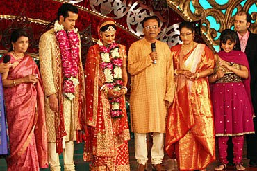 Rahul Mahajan wedding to Dimpy Ganguly