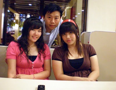 How To Attract Girls title=
