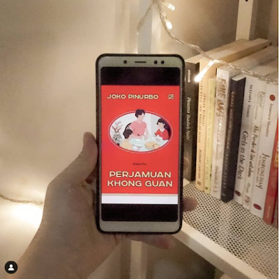 Review Singkat Buku Puisi Perjamuan Khong Guan, Joko Pinurbo