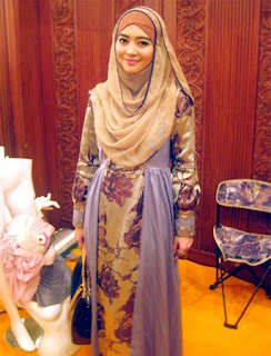 Model Hijab Nuri Maulida Terbaru