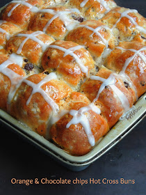 Orange hot cross buns with chocolate chips