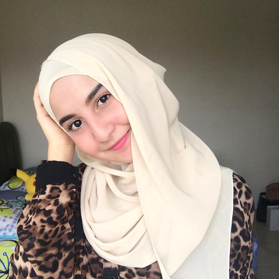 Pesona Cewek berjilbab  Wajah cantik body goal Republic 