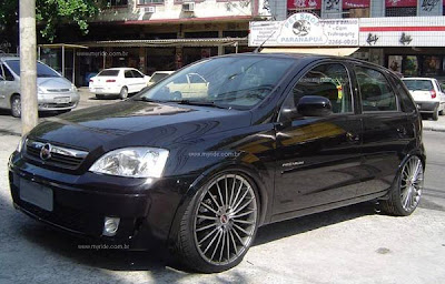 corsa hatch preto