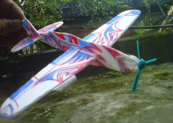 Pesawat Mainan Anak Murah Meriah Rp 2.000 Bikin Bahagia