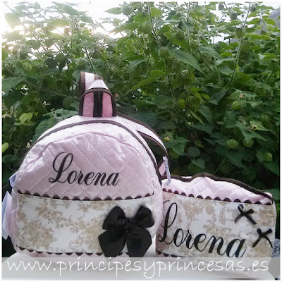 Mochila personalizada con nombre rosa