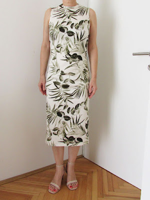 https://ladylinaland.blogspot.com/2018/06/fitted-dress-with-palm-leaves-print.html