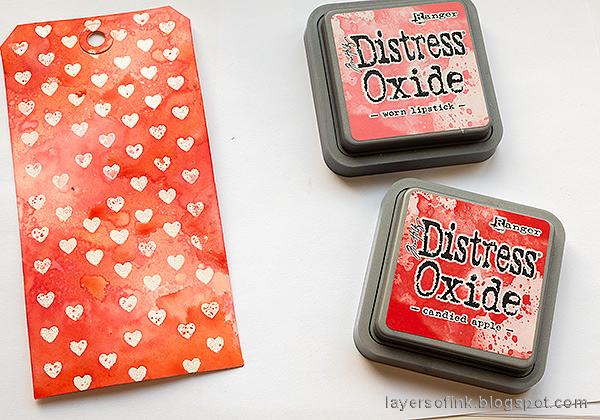 Layers of ink - Stencil Resist Tutorial by Anna-Karin Evaldsson. Add Distress Oxide Ink.