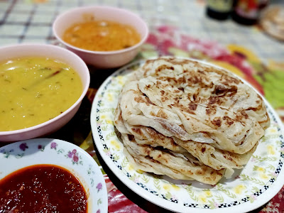 Sarapan Roti Canai Dengan 3 Kuah