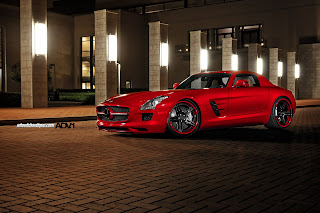 Mercedes Benz SLS 63 AMG HD Wallpaper
