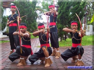 Sky Fly Maluku Utara Tarian Adat Rumah Adat Pakaian 