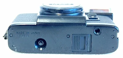 Olympus Pen EF, Bottom