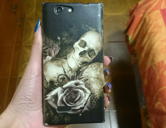 funda movil calavera