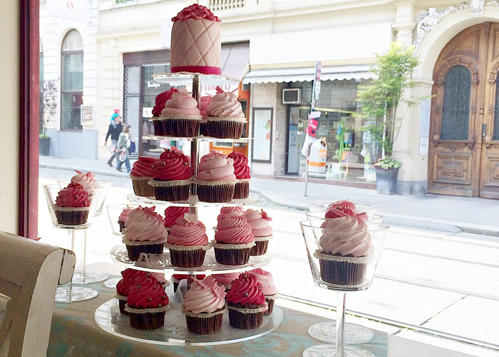 lovely places :: Teaparty bei Cupcakes Wien