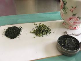 deux thé verts japonais, un sensha et un matcha