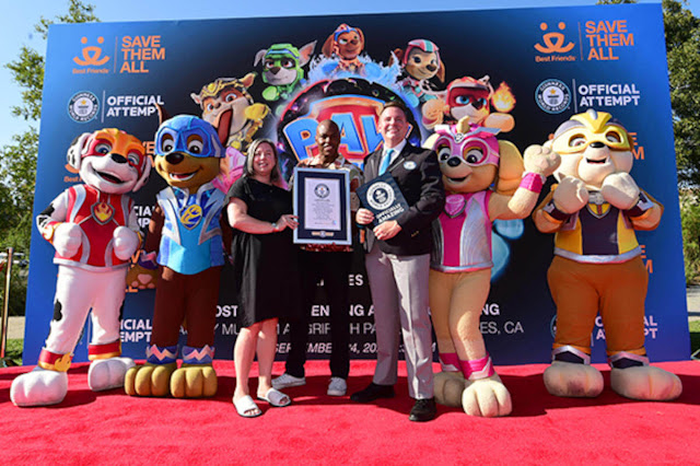 LOS ANGELES, CALIFORNIA - SEPTEMBER 24: (L-R) Jennifer Dodge, Kevin Frazier, and Guinness World Records Adjudicator Michael Empric attend the Guinness World Record Breaking Screening in support of "PAW Patrol: The Mighty Movie" at the Autry Museum of the American West on September 24, 2023, in Los Angeles,California. (Photo by Vivien Killilea/Getty Images for Paramount Pictures)
