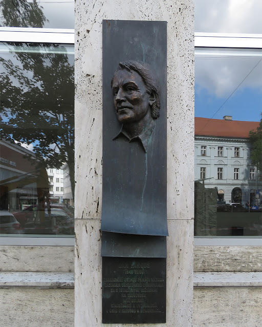 Ján Langoš, Námestie SNP, Staré Mesto, Bratislava
