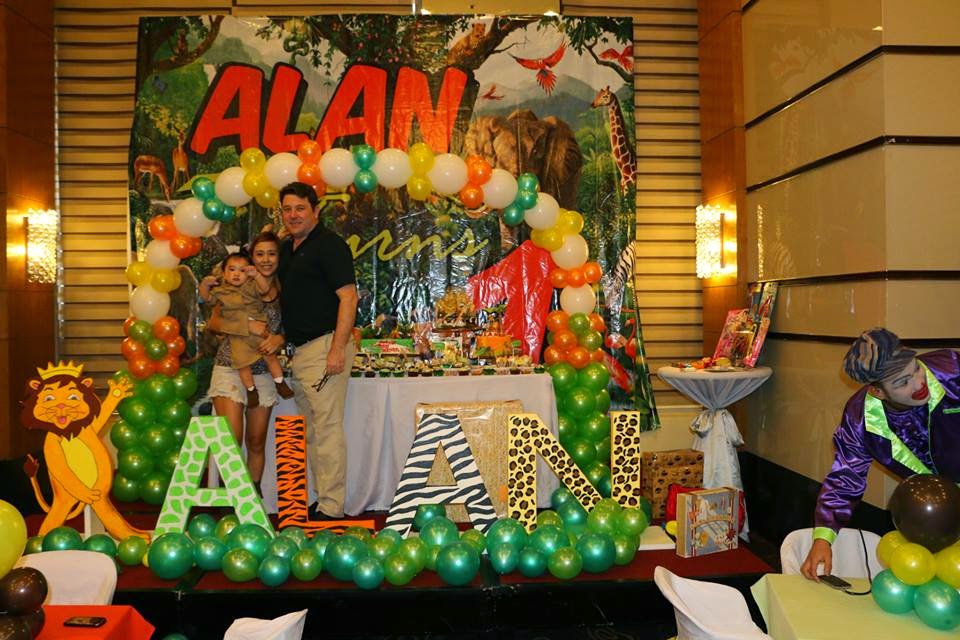 Alan S 1st Birthday Party In A Roarin Jungle Safari Theme